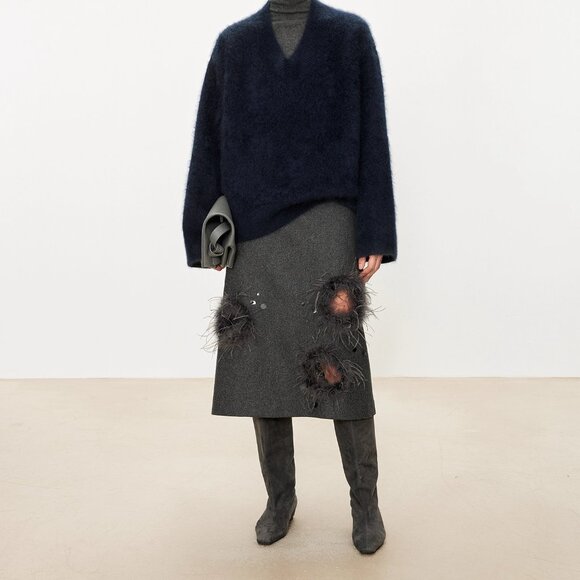 CHICJOC Ostrich Feather Embellished Wool Midi Skirt Luxury Handcrafted Appliqué - Picture 6 of 14